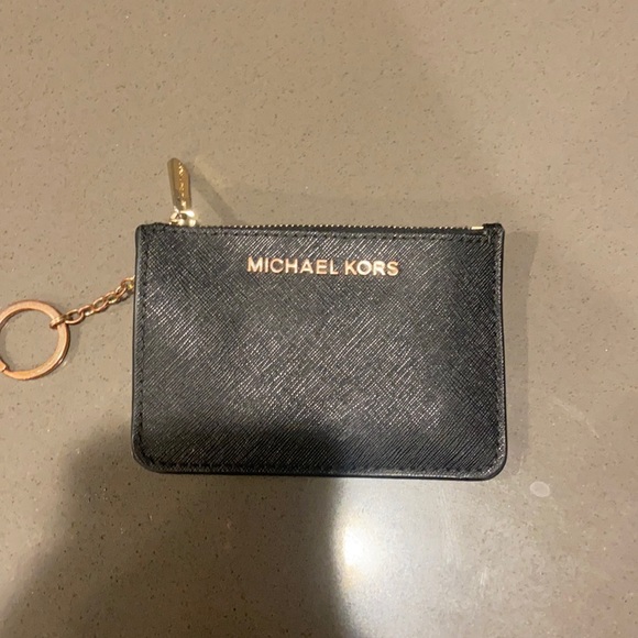 Micheal Kors Wallet - Picture 1 of 3
